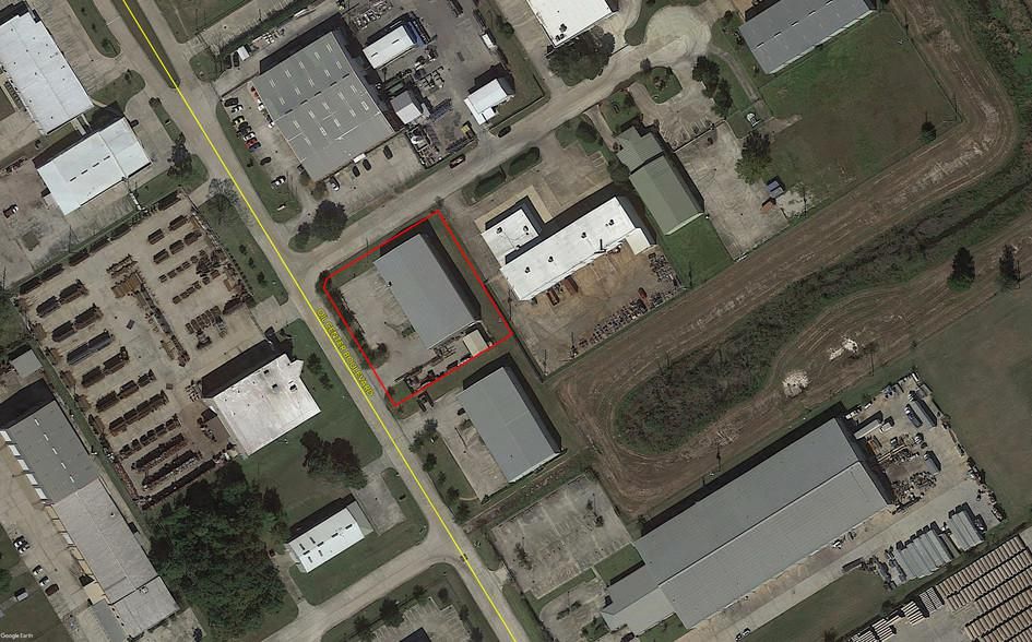 19434 Oil Center Blvd photo 4