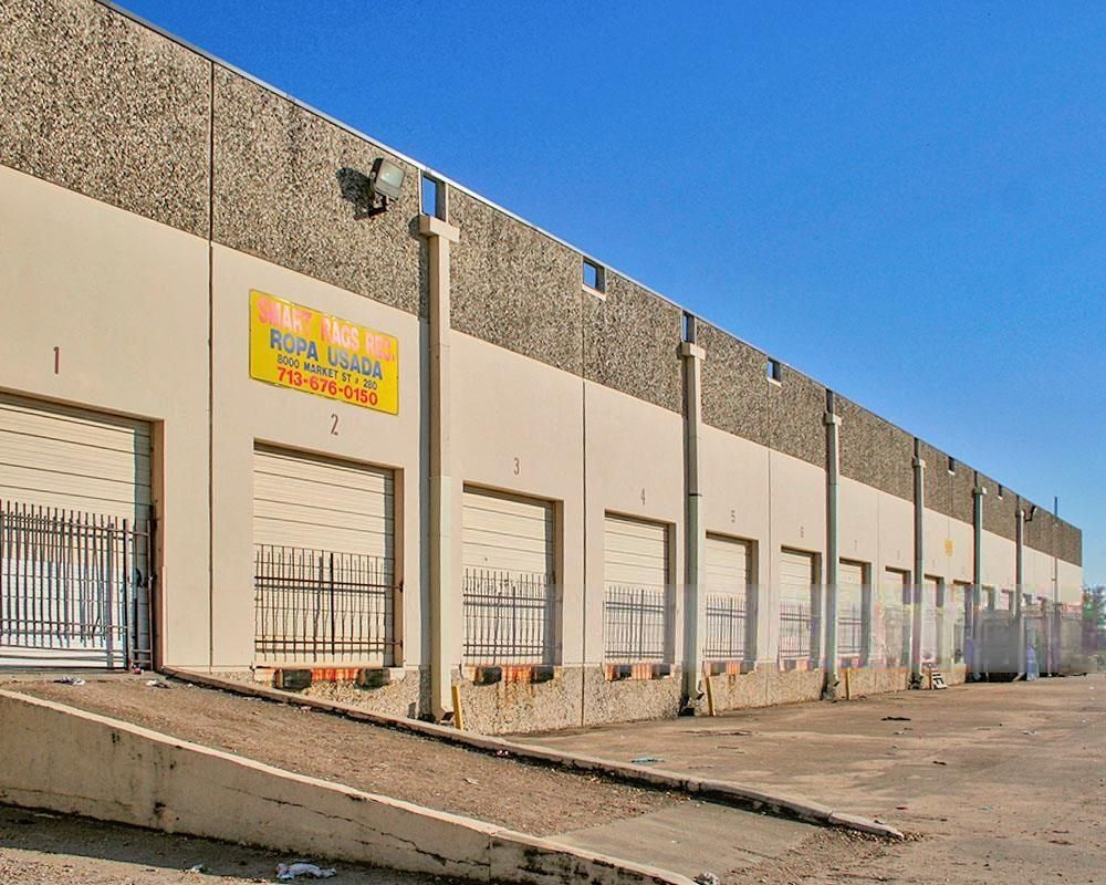 Market McCarty Distribution Center - 8000 Market Street photo 4