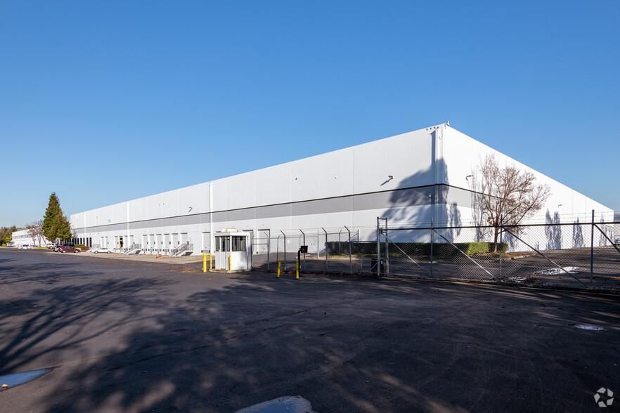 Wiegman Distribution Center 30736-30760 Wiegman Rd photo 3