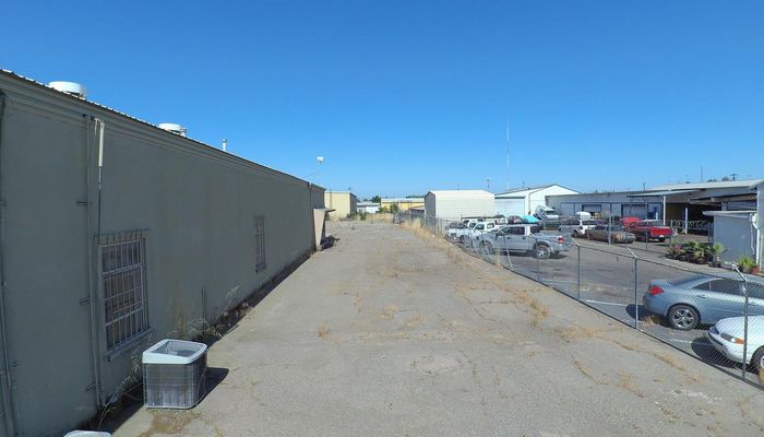 Warehouse Space for Sale at 1505 N Thesta St Fresno, CA 93703 - #61