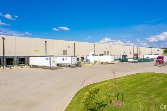 Westgate Business Park 1550 N Western Blvd