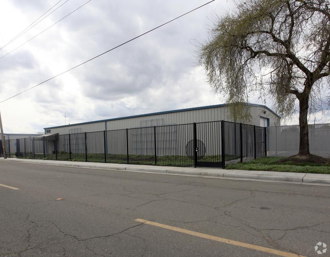 Industrial Property For Lease photo 2