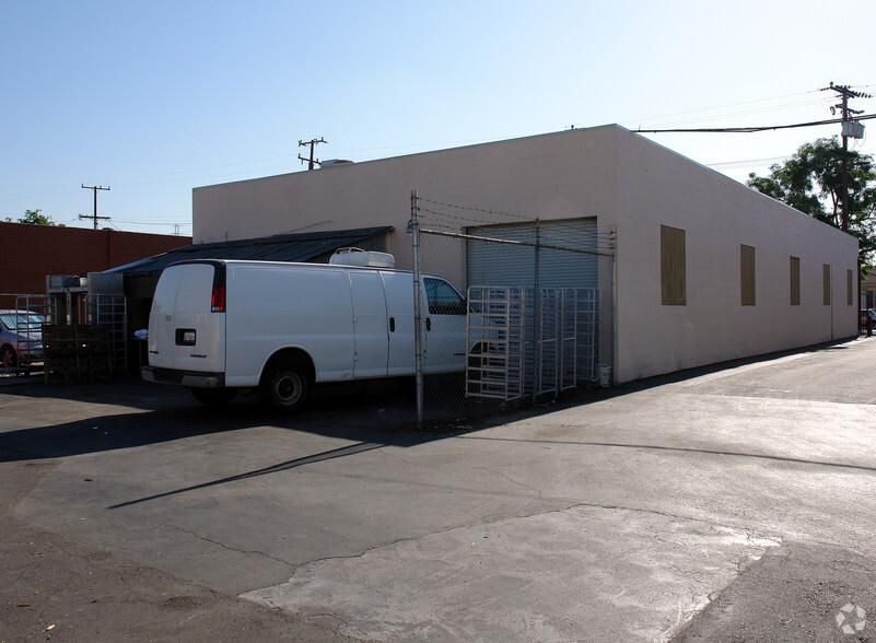 GENERAL WAREHOUSE * NEAR FREEWAY 12923-12943 S Budlong Ave photo 4