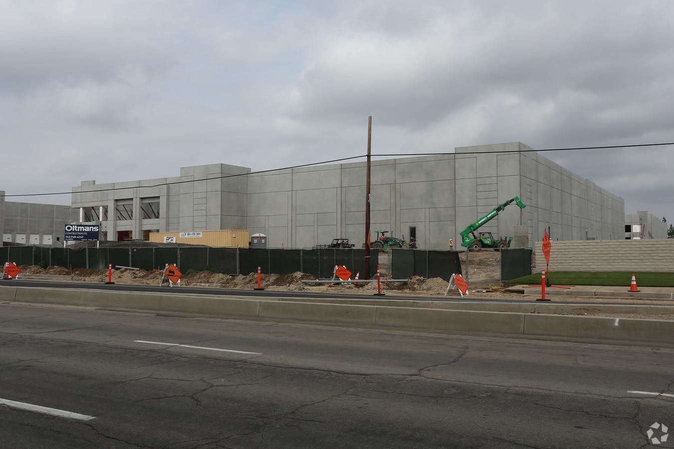 Bldg 7 photo 4