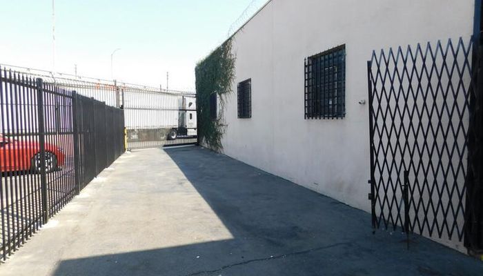 Warehouse Space for Rent at 1615-1617 Mcgarry St Los Angeles, CA 90021 - #8