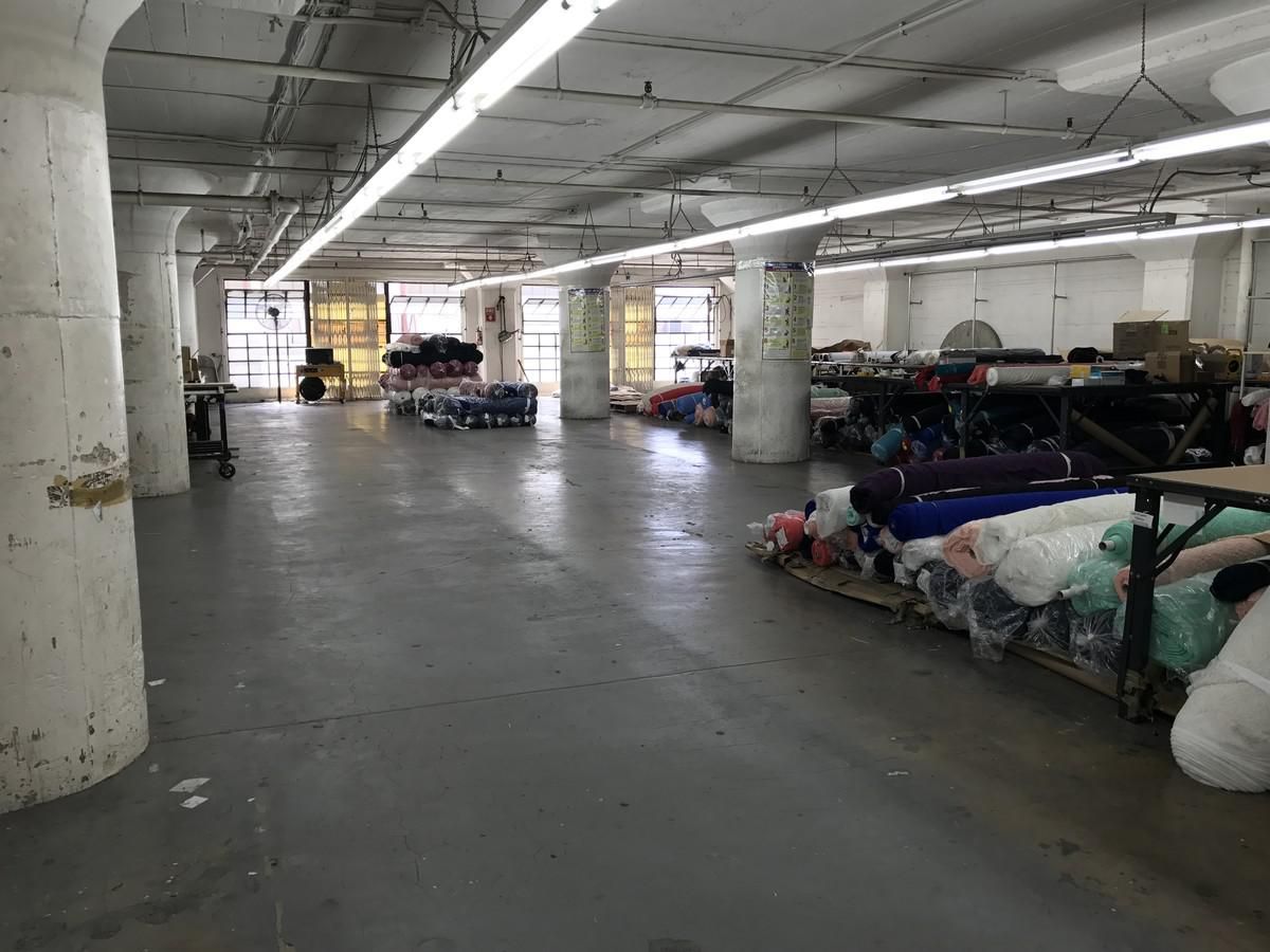 Flex Property For Lease photo 4