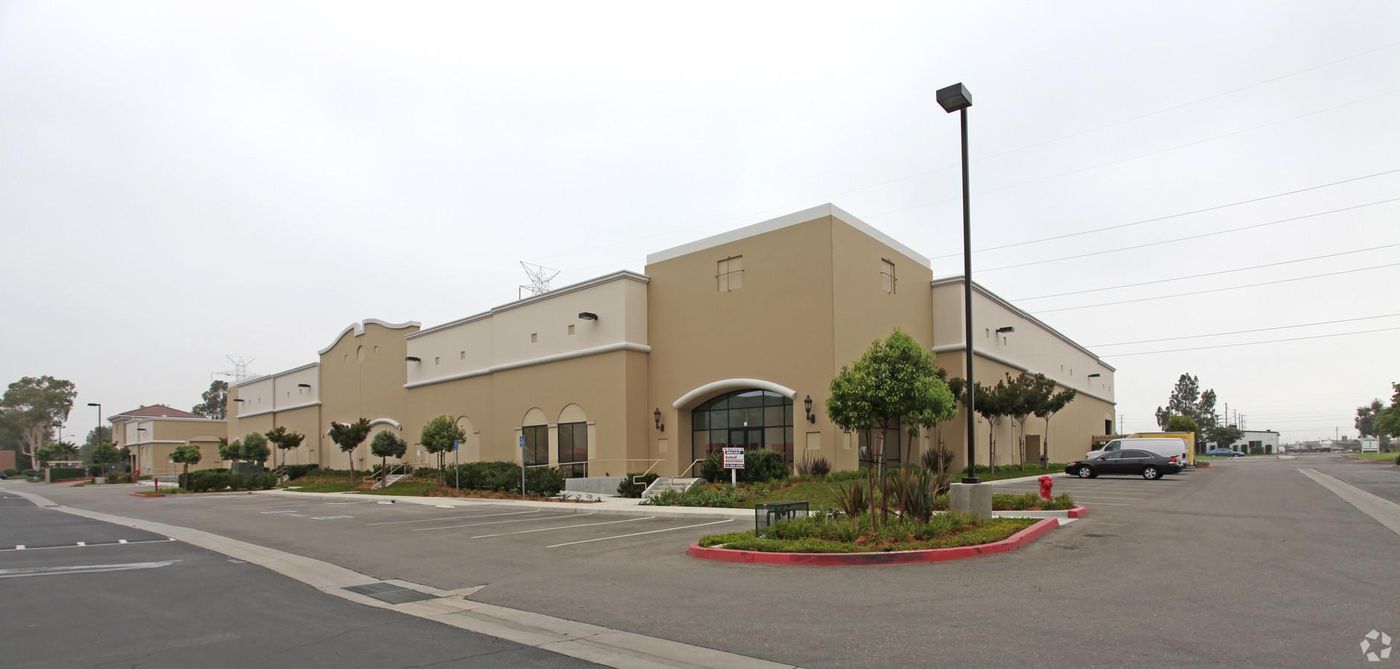 Bldg B photo 1
