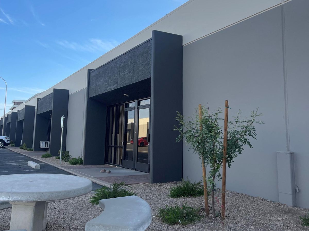 1220 W Alameda Dr photo 4