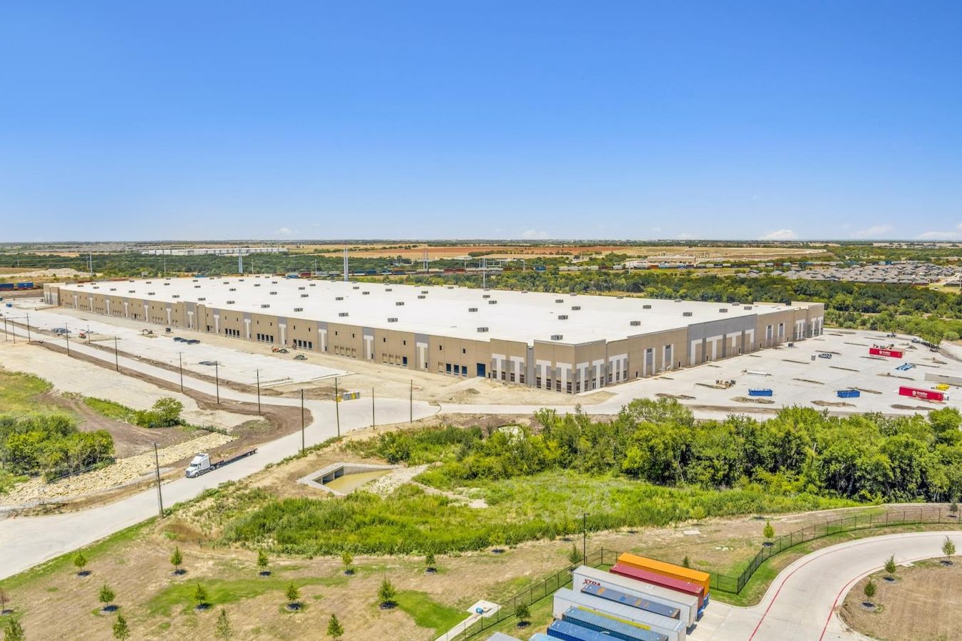 Intermodal Logistics Center Building 6 photo 2