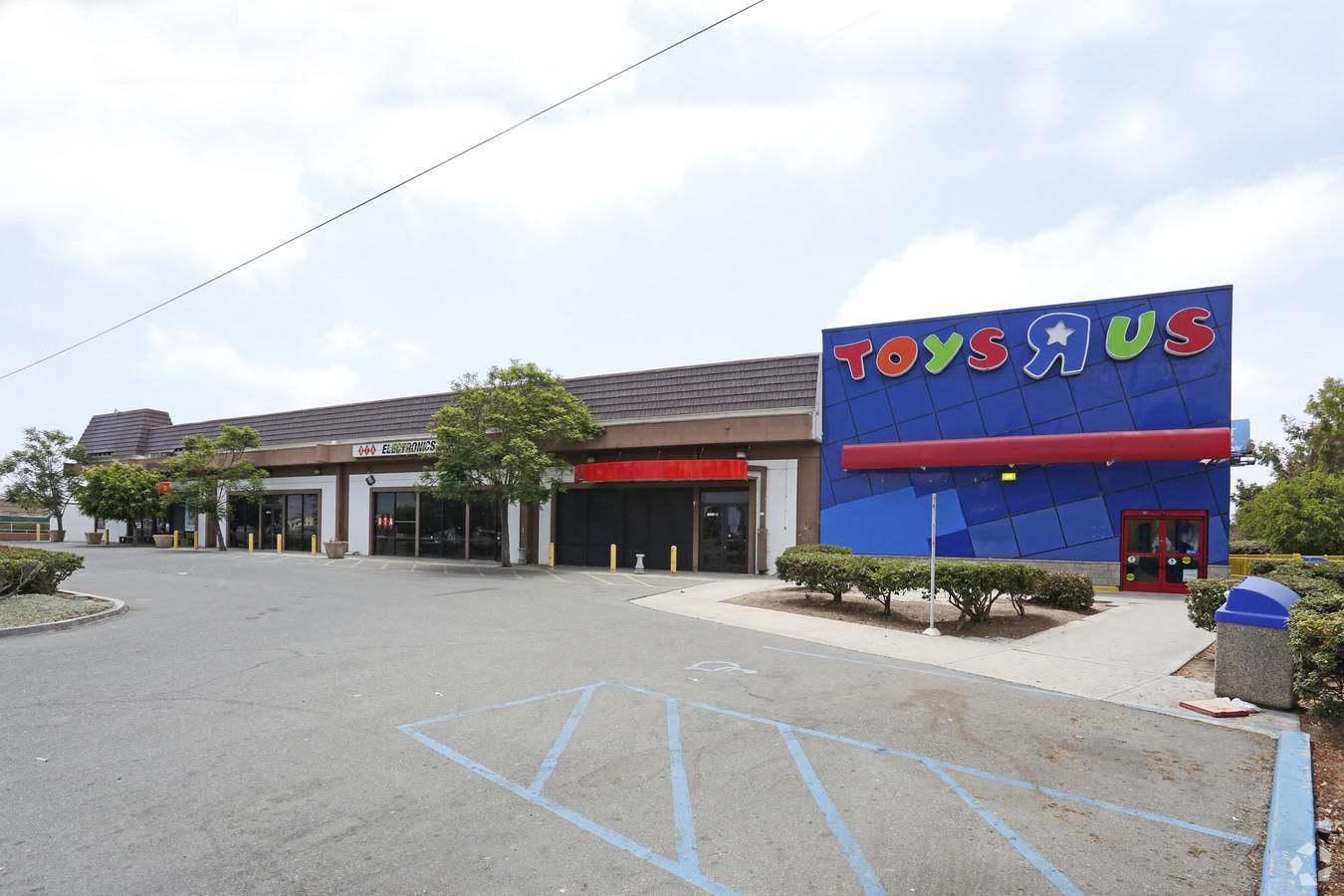 Retail Property For Lease photo 2