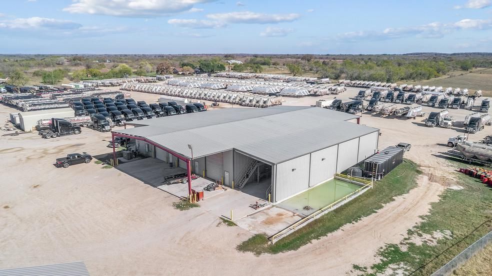 22,630 SF Facility on 14.6 Acres! 972 Tx-123 photo 4