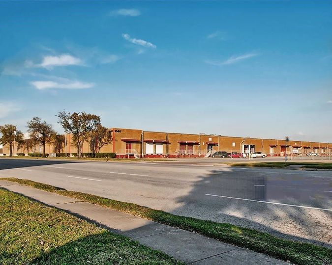 1040 Lockwood Drive