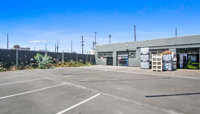 Warehouse Space for Rent at 582-588 Mateo St Los Angeles, CA 90013 - #14