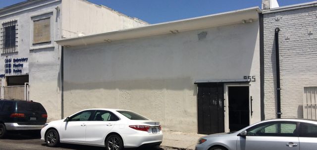 955 E 31st St, Los Angeles