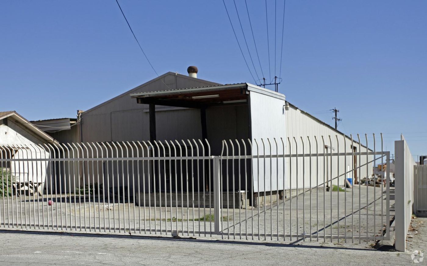 Industrial Property For Lease photo 1