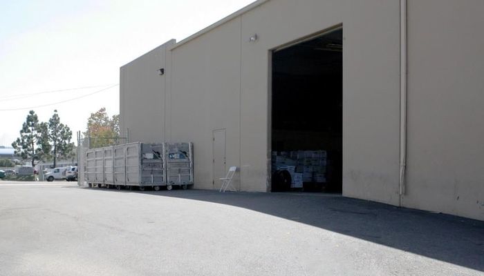 Warehouse Space for Rent at 9710-9712 Distribution Ave San Diego, CA 92121 - #9