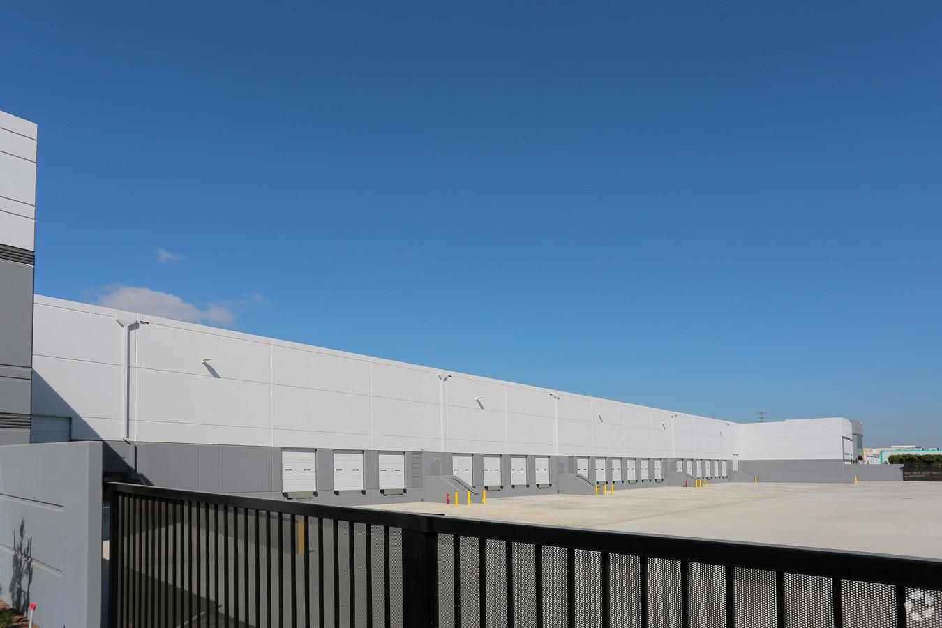 Building B photo 4