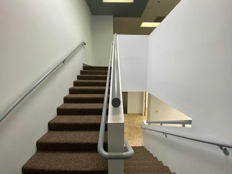 201 Bernoulli Cir photo 3