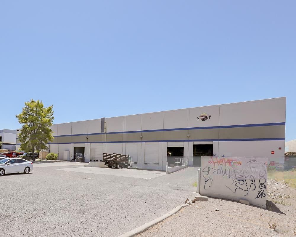 Reywest Commerce Center photo 4