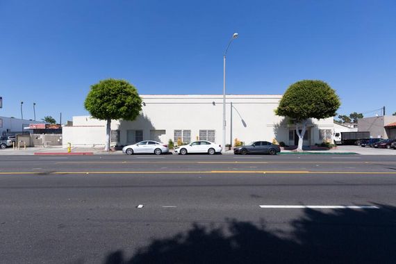 622-626 N La Brea Ave