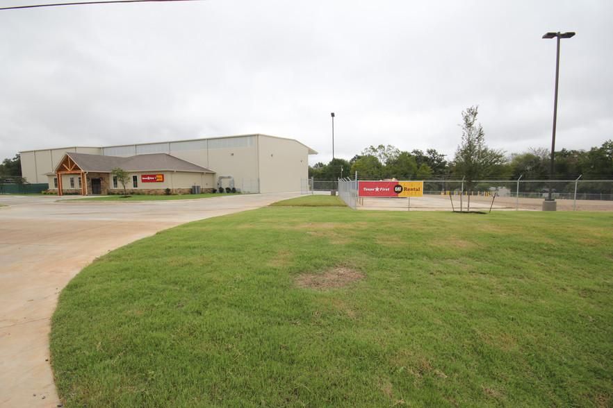 New Construction 10215 US Highway 69 N photo 3