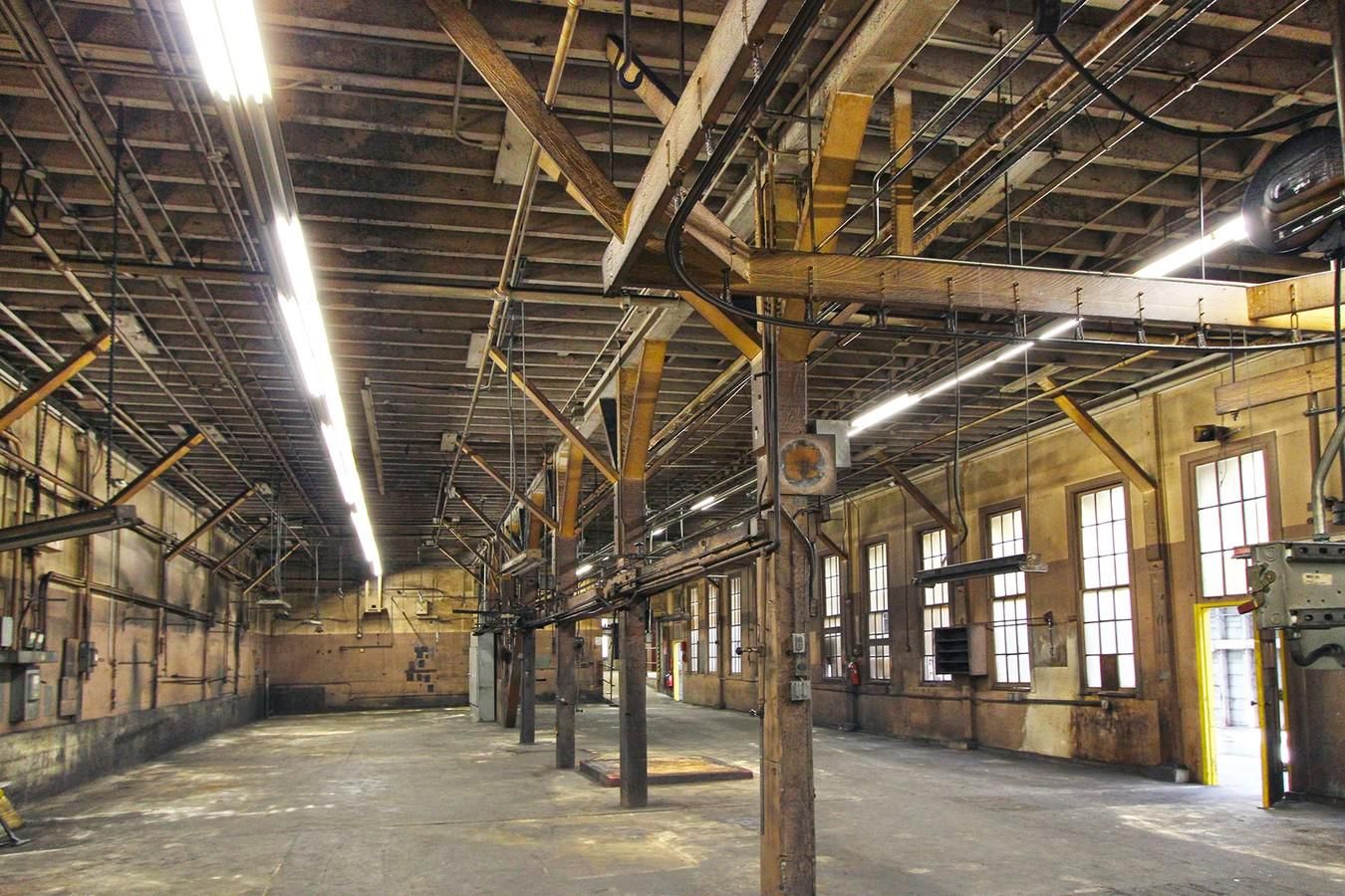 Flex Property For Lease photo 4