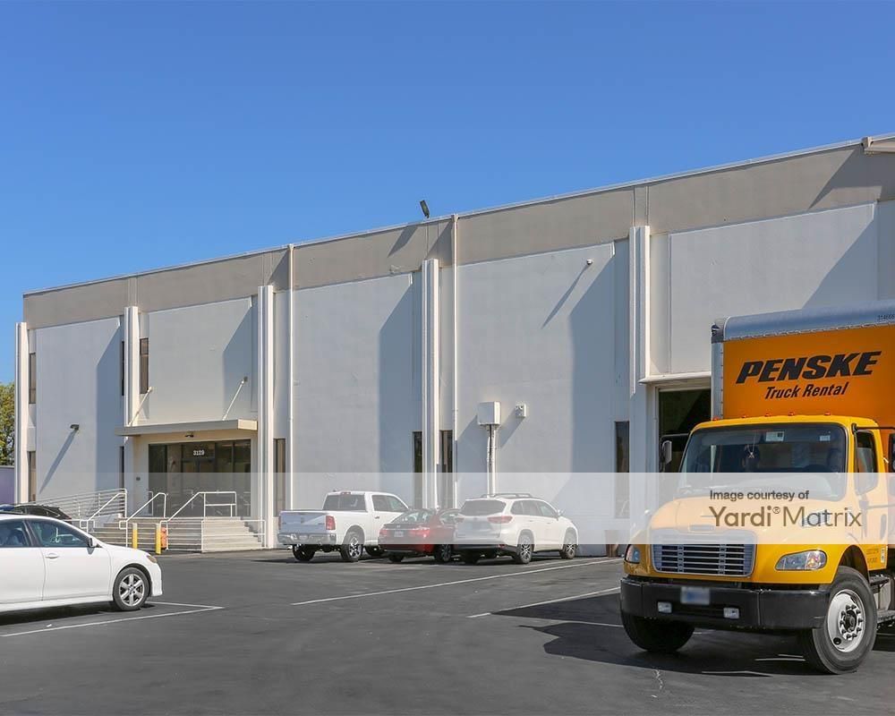 3129 Corporate Place photo 2