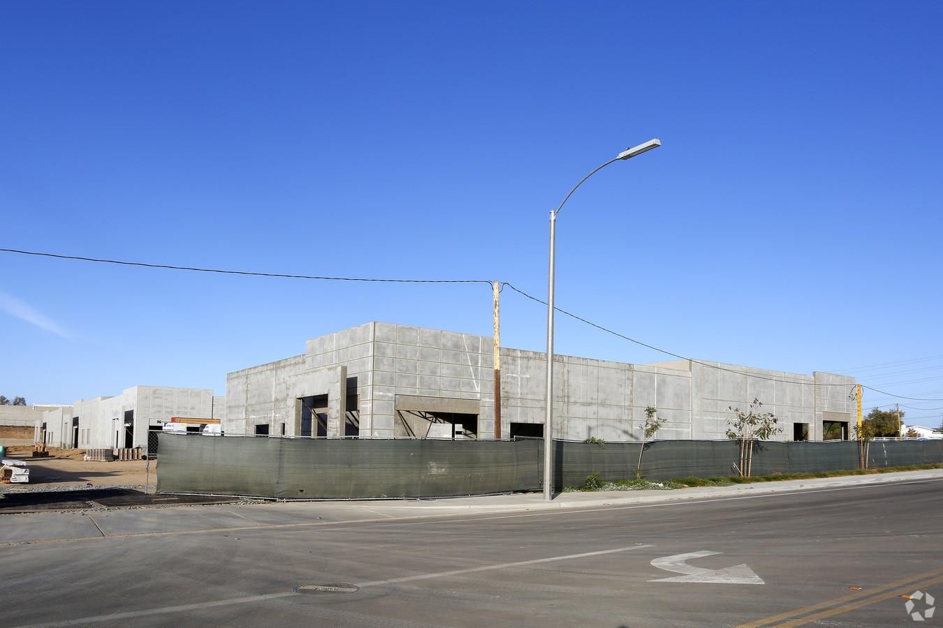 Building I-4 photo 3