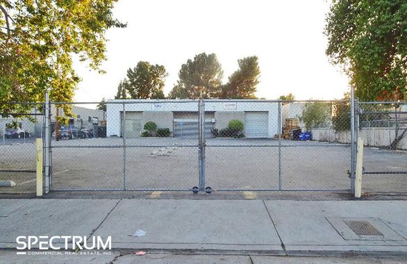 Freestanding Building 6643 Valjean Ave