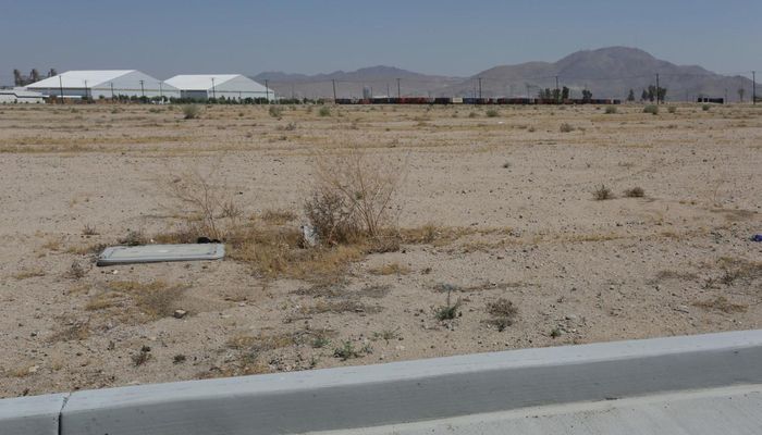 Warehouse Space for Sale at 13290 Sabre St Victorville, CA 92394 - #11