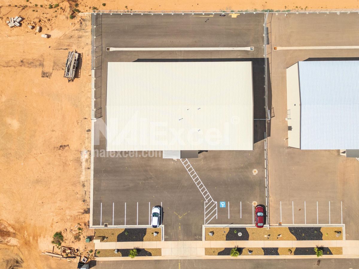 Industrial Flex Space for Lease in Quail Creek! photo 4
