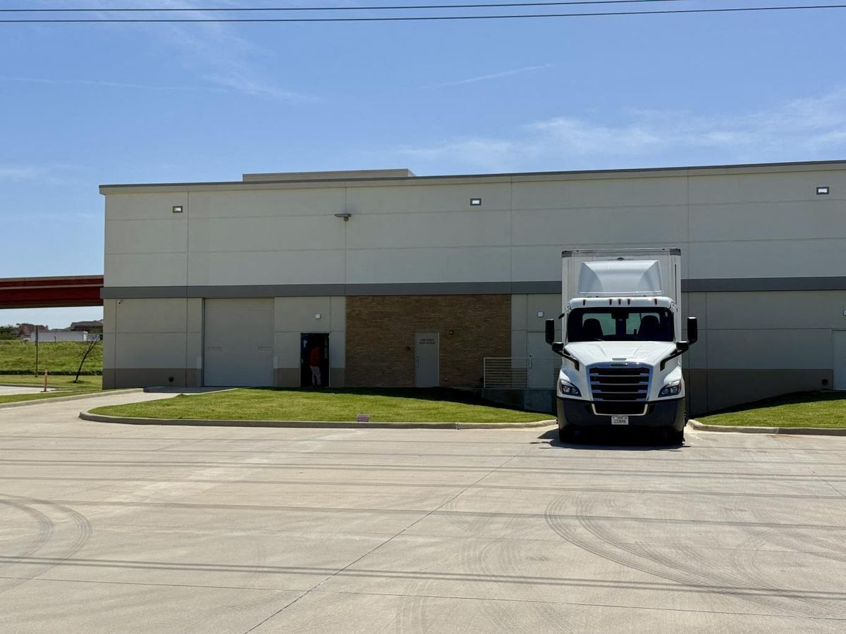 2551 N State Highway 161 photo 4