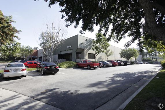 Multiple Spaces Property for Lease