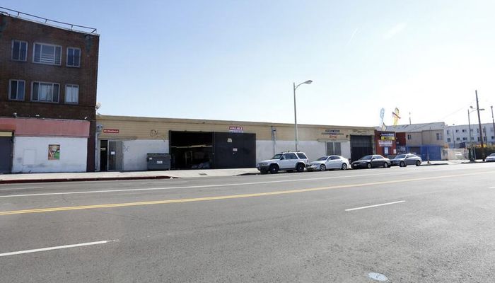 Warehouse Space for Rent at 4012-4016 Broadway Pl Los Angeles, CA 90037 - #1