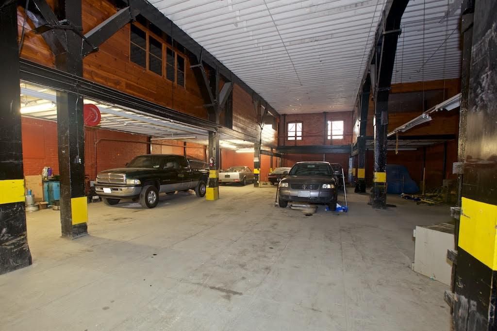 Flex Property for Lease photo 4