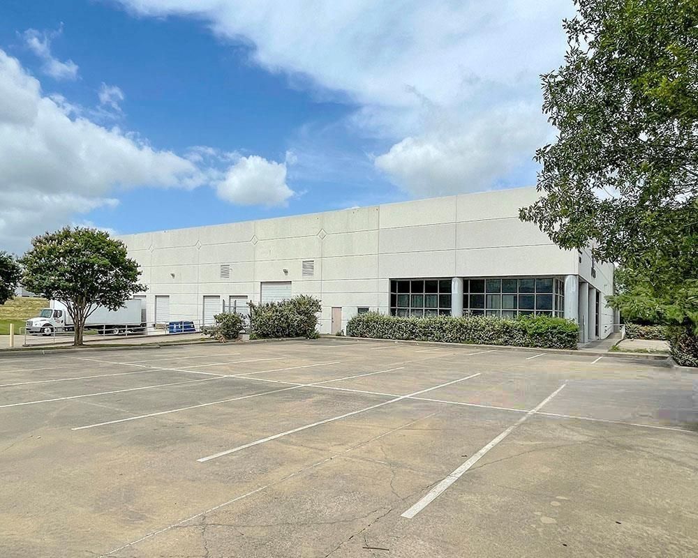 2168 Diplomat Drive photo 4