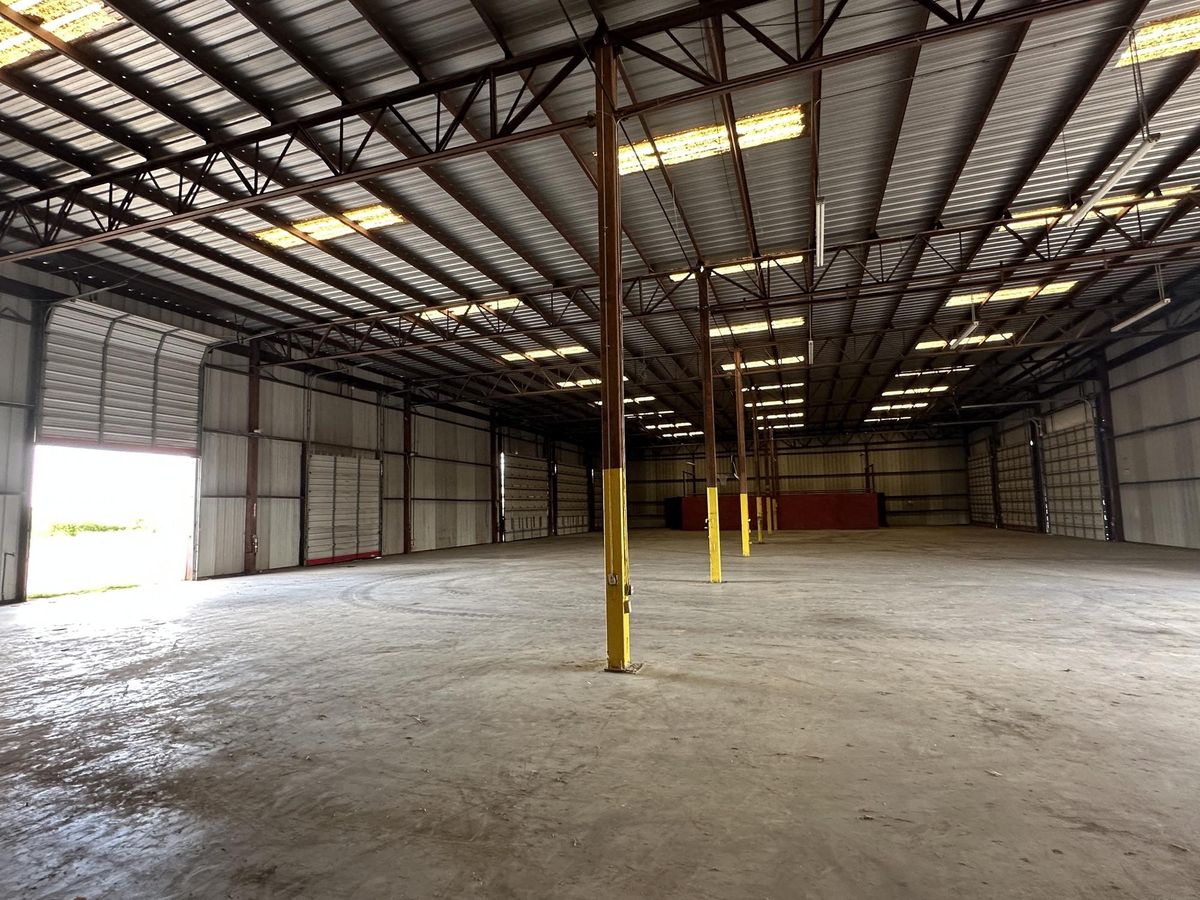 6443 Texas 359 photo 2