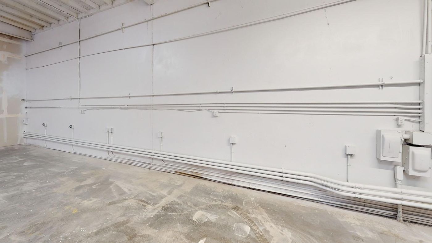 Demisable Green Zone Warehouse For Lease photo 2