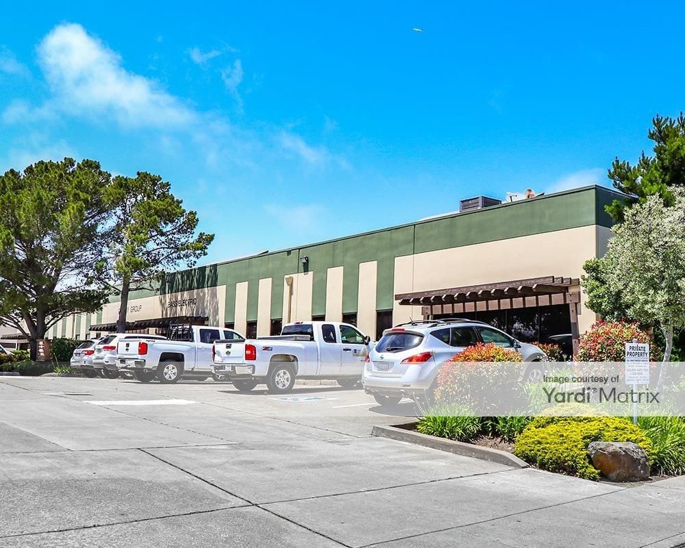 Swift Avenue Industrial Center photo 3