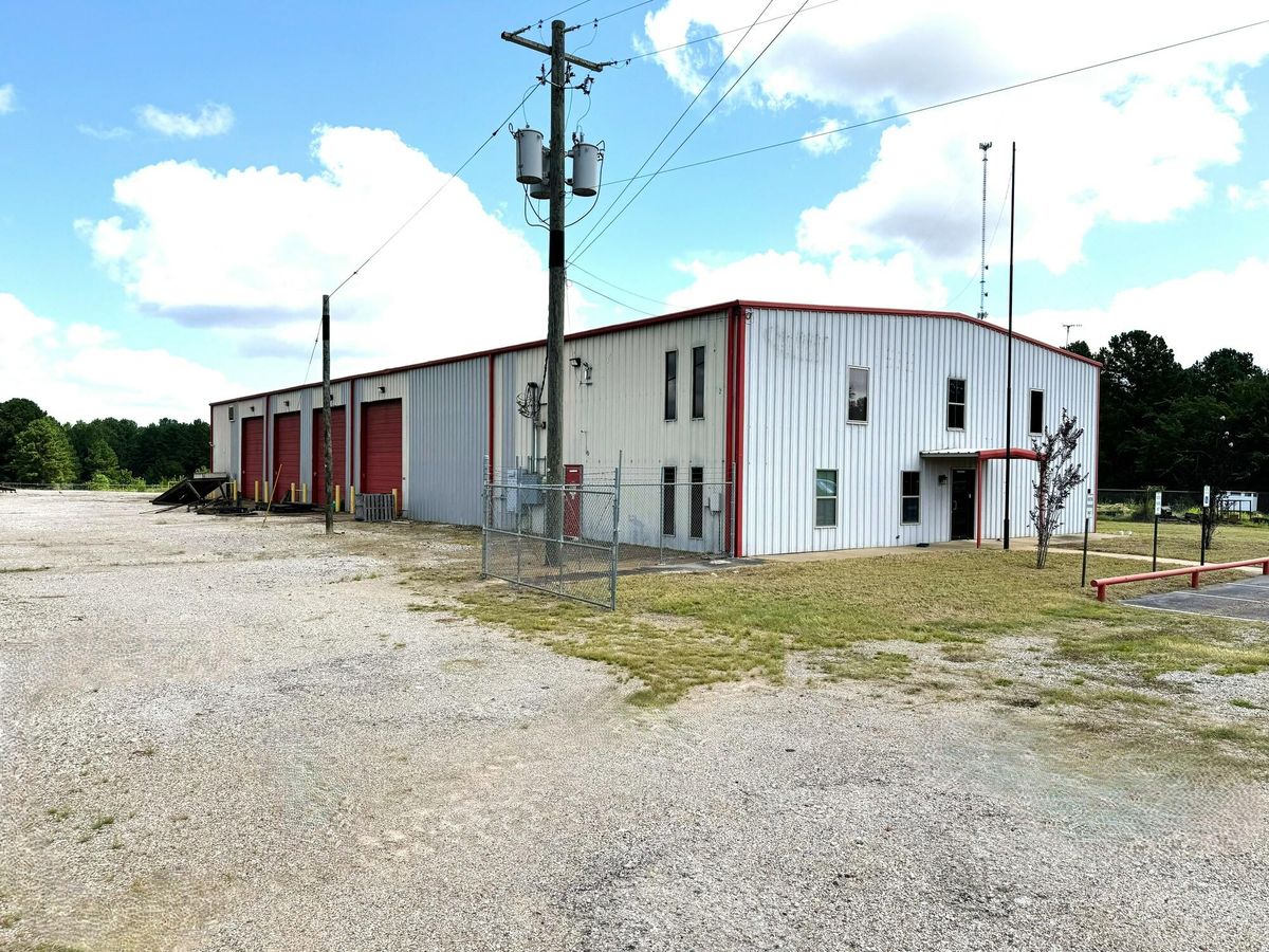 13,500 SF on 5.04 Acres photo 1