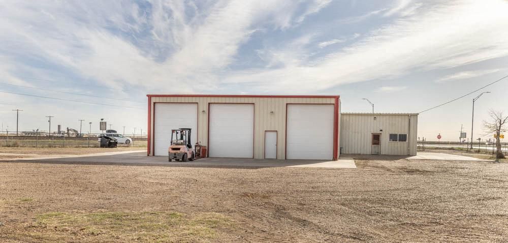 7624 E Highway 84 photo 3