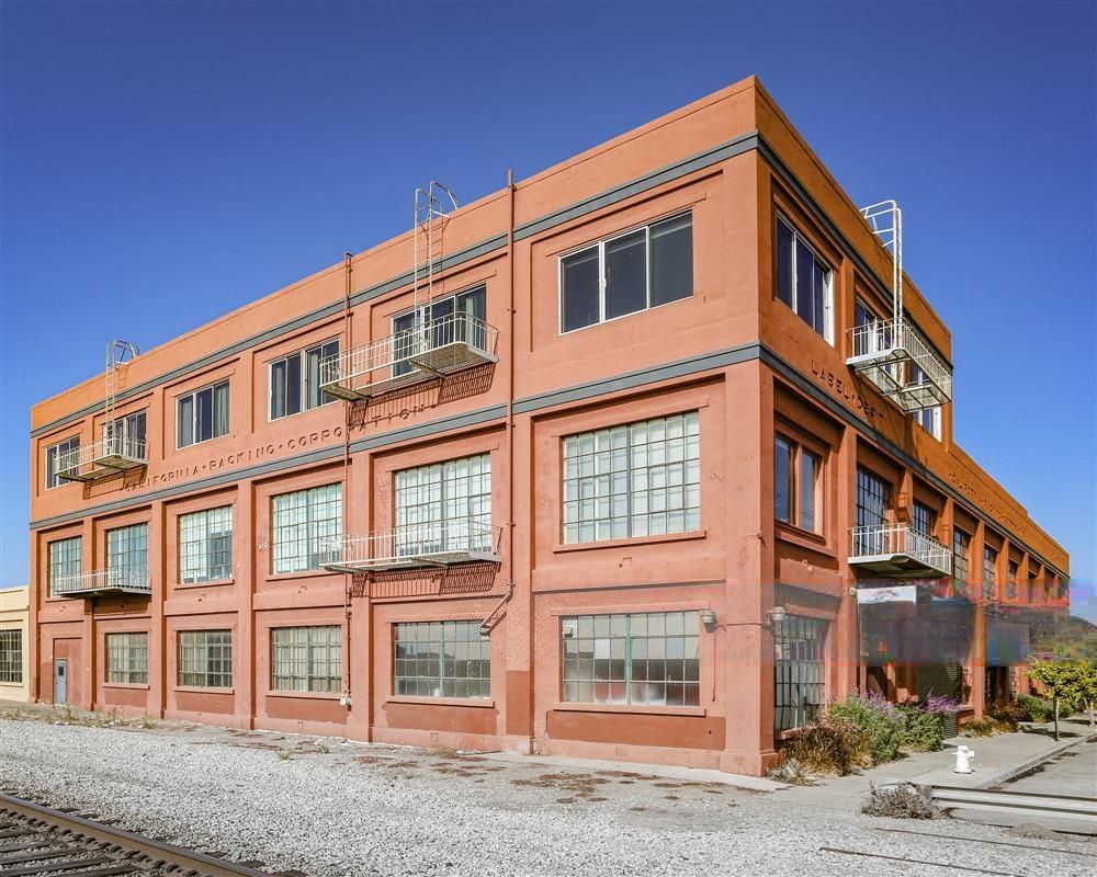 Embarcadero West photo 2