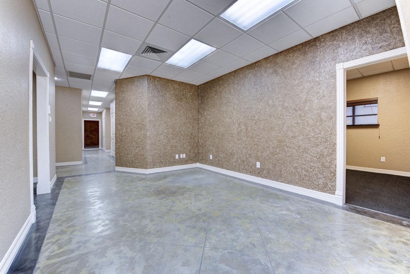 11180 Cox Rd, Conroe, TX  77385 photo 3