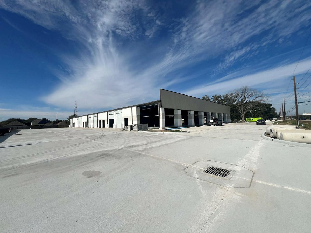 8815 Jackrabbit Road photo 1