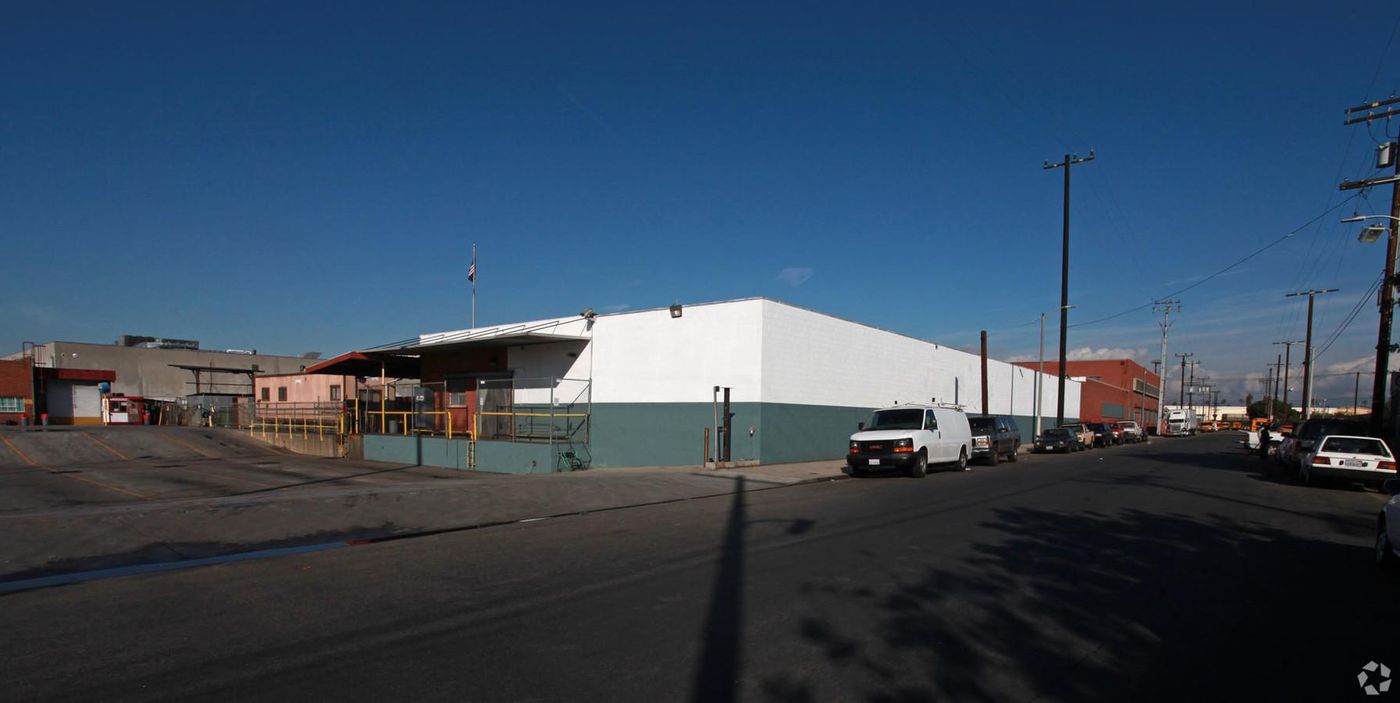 Flex Property For Lease photo 4