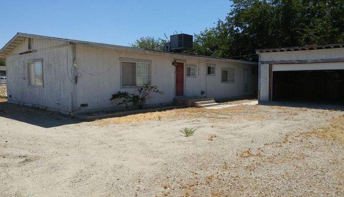 Warehouse Space for Sale at 3323 E Avenue I Lancaster, CA 93535 - #14