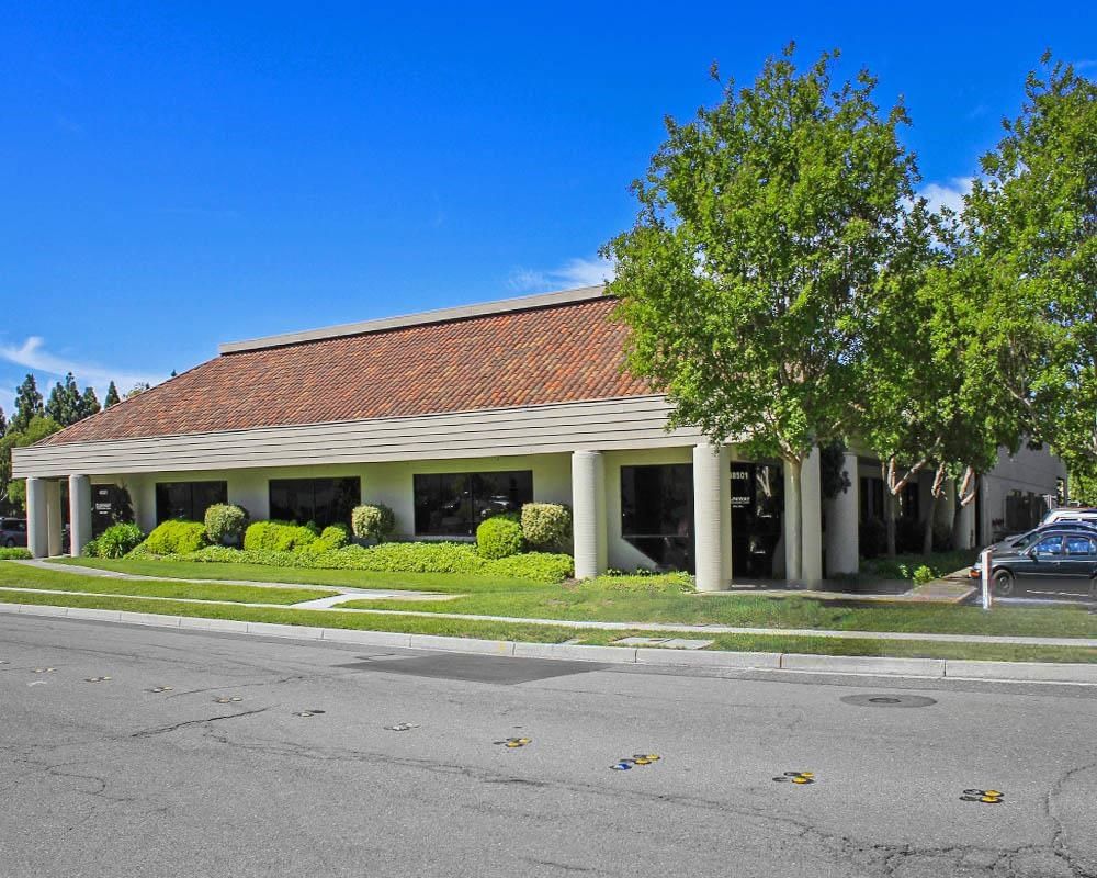 48499-48507 Milmont Drive photo 4