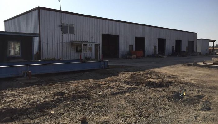 Warehouse Space for Sale at 81 W Gibbons Ave Porterville, CA 93257 - #1