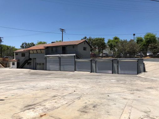 1061 N Victory Pl w/0.69 M2 Land for Lease