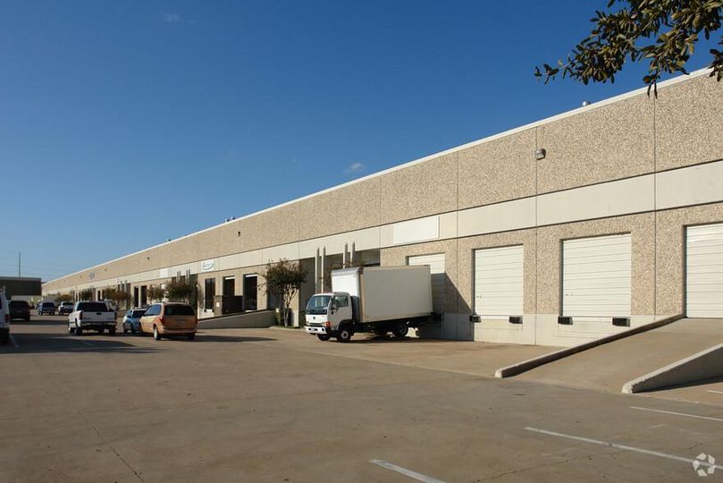 Denton Center 3 2200 Denton Dr